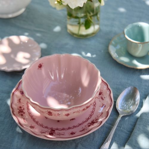 Obrázek – Stolování (placeholder)